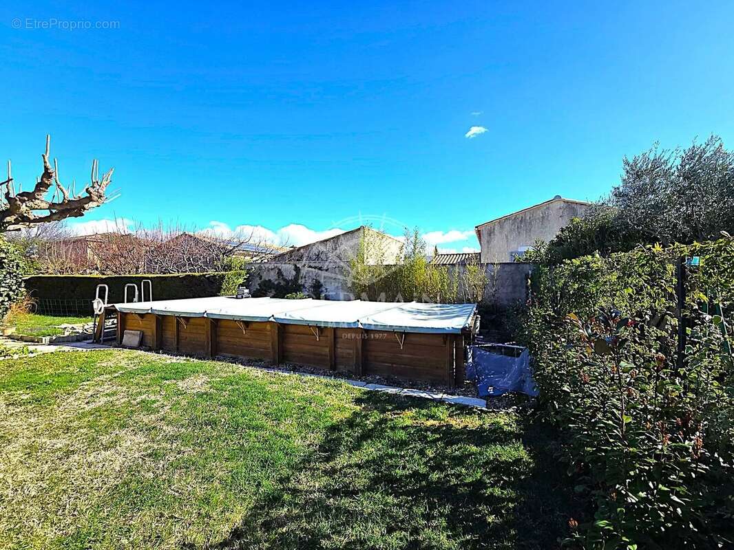 Maison à L'ISLE-SUR-LA-SORGUE