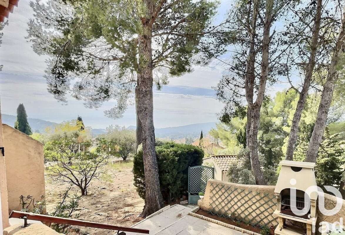 Photo 2 - Maison à CEYRESTE