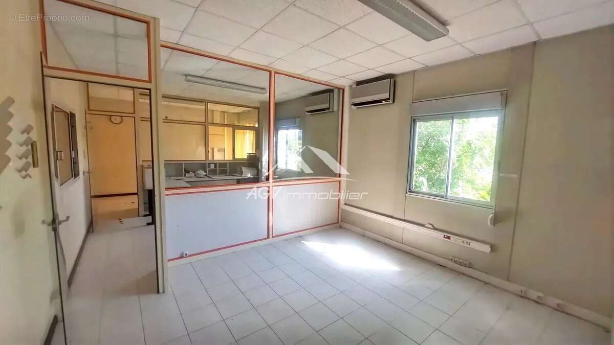 Commerce à SAINT-CHRISTOL-LES-ALES