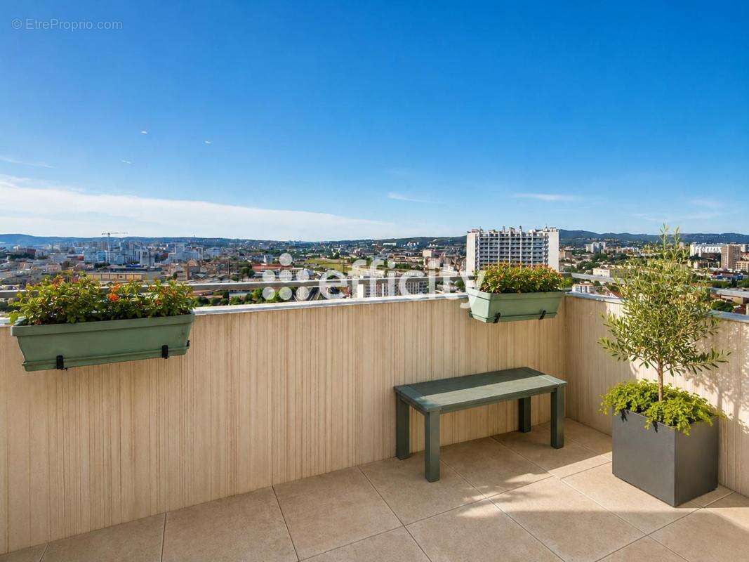 Appartement à MARSEILLE-3E