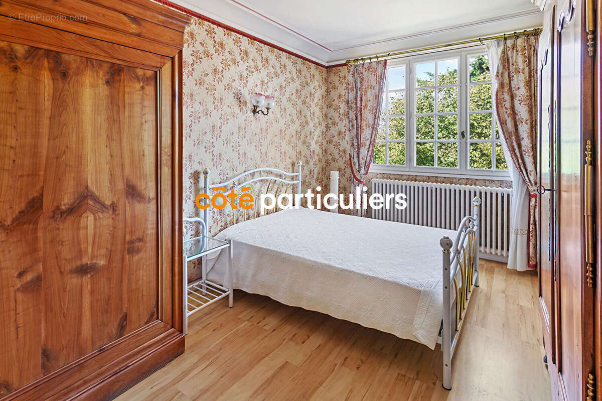 Maison à LA VARENNE