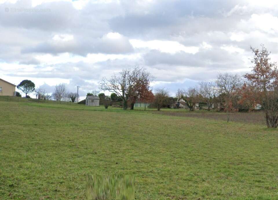 Terrain à GARRIGUES