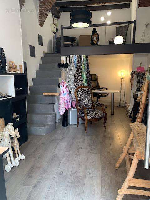   - Commerce à TOULOUSE