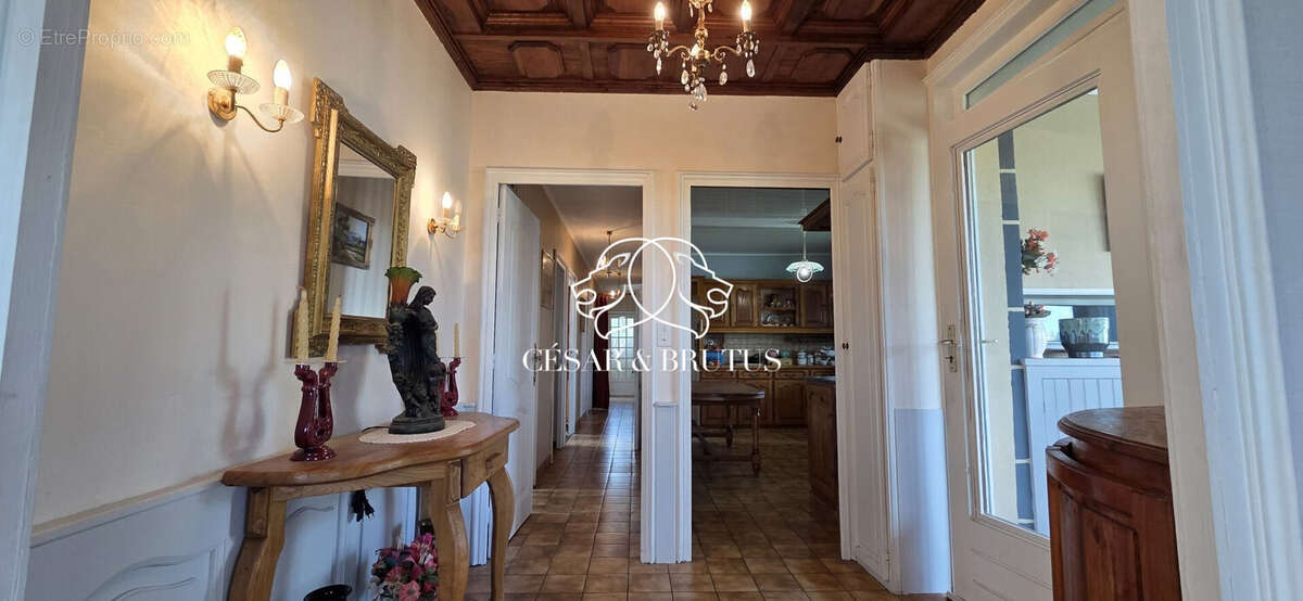 Maison à SANSSAC-L&#039;EGLISE