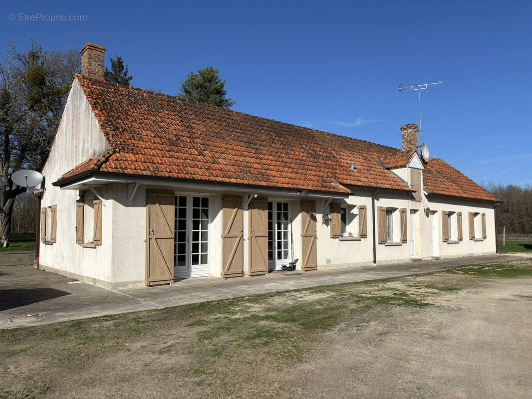 Maison à MENESTREAU-EN-VILLETTE