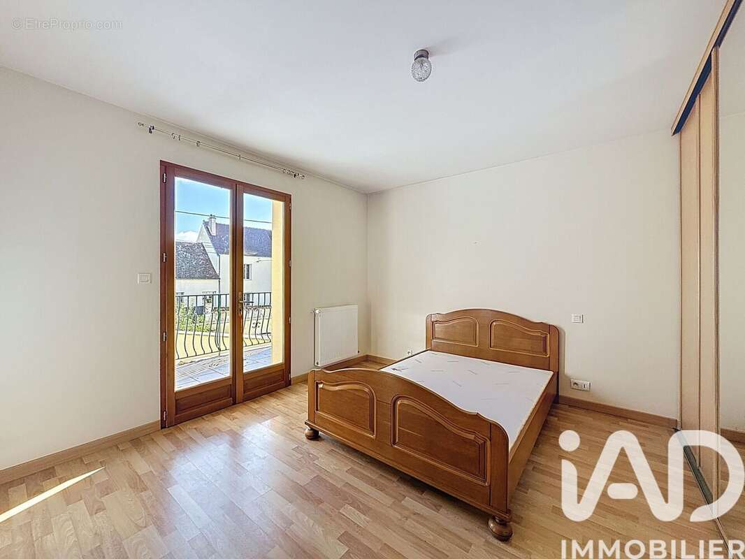 Photo 8 - Maison à CHAMPLOST