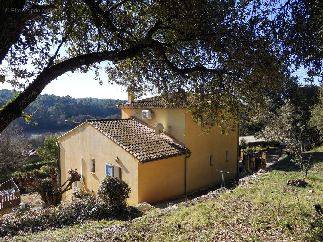 Maison à ENTRECASTEAUX