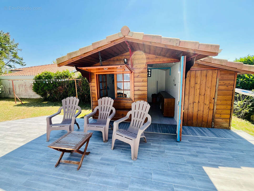 Maison T4 de plain-pied avec garage et piscine à vendre à Gujan-Mestras, quartier Meyran - photo 15