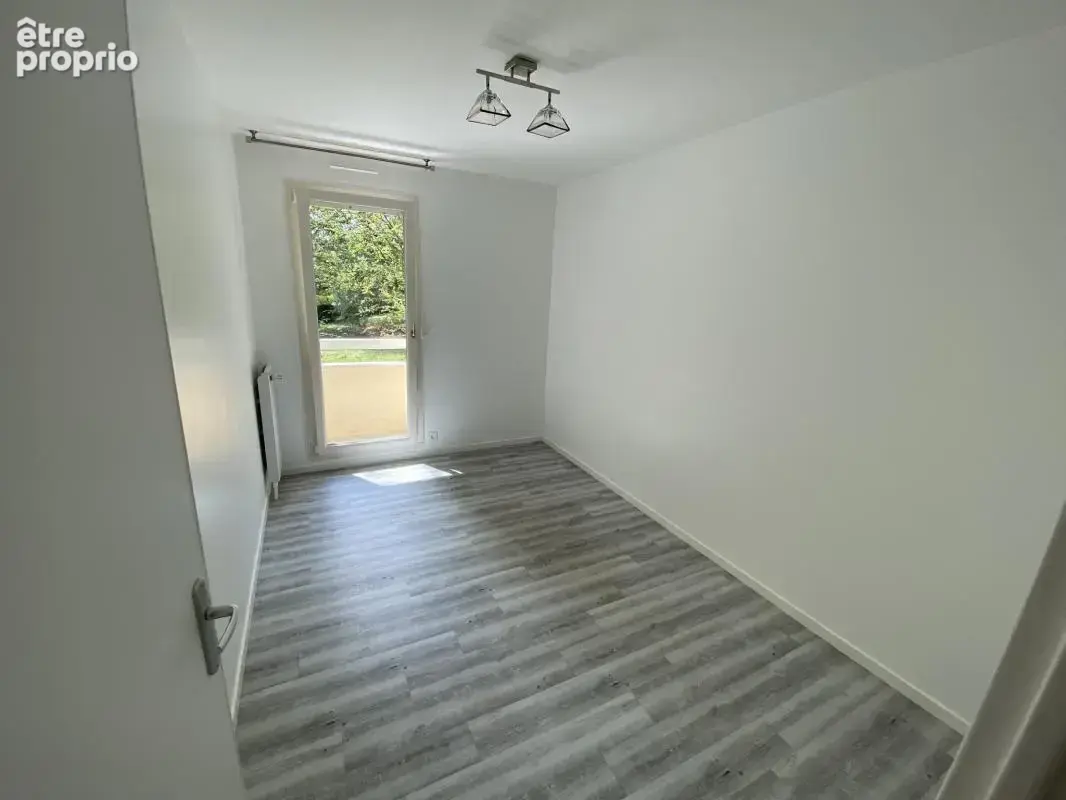 ANGERS SUD : Appartement lumineux, rénové avec goût, balcon - photo 7
