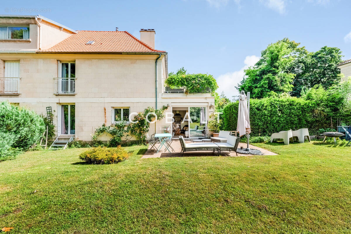 Maison à LA CELLE-SAINT-CLOUD