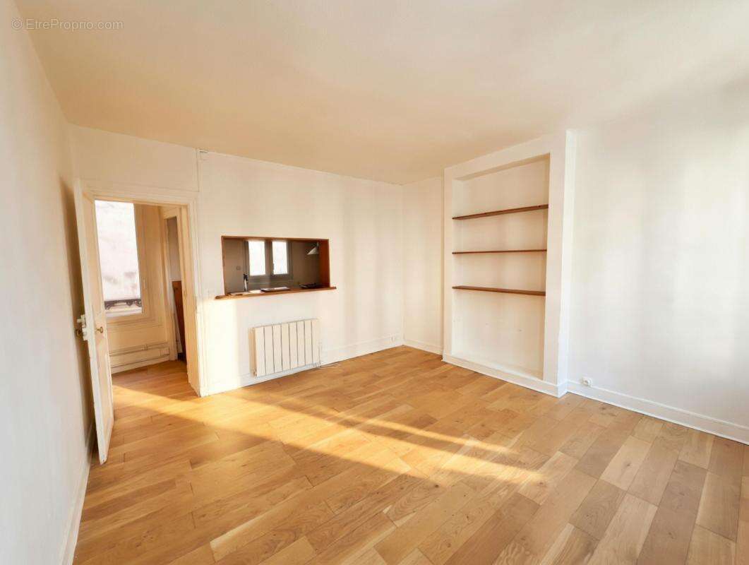 Appartement à PARIS-20E