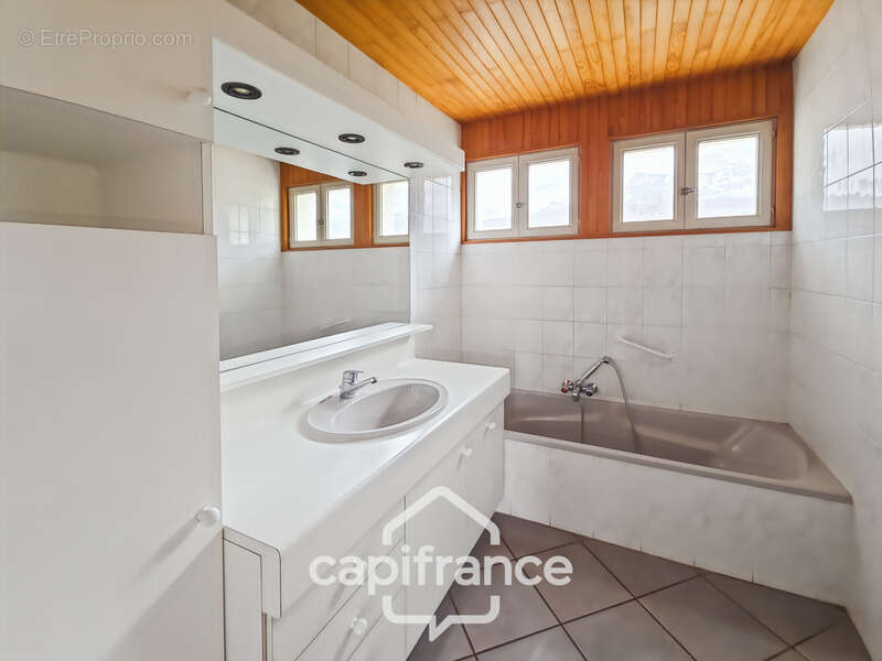 Maison à DRUMETTAZ-CLARAFOND