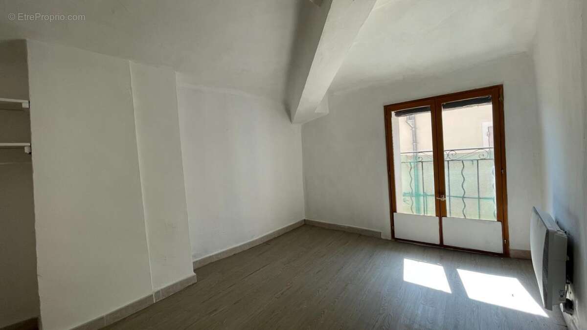 Maison de village avec terrasse à vendre 4 pièces TRETS (13) - photo 17