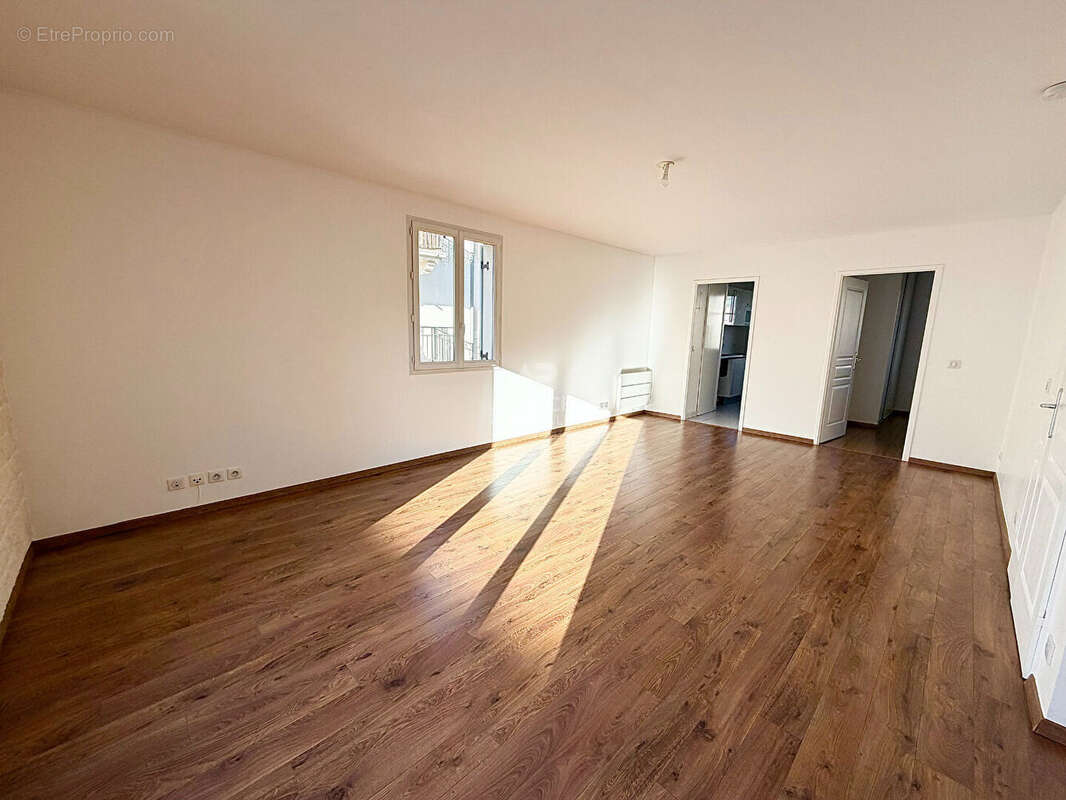 Appartement à VAUREAL