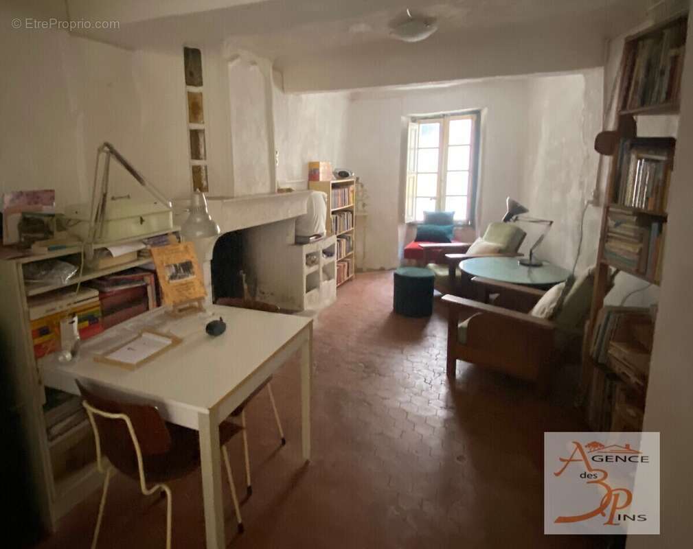 Maison à COLLOBRIERES