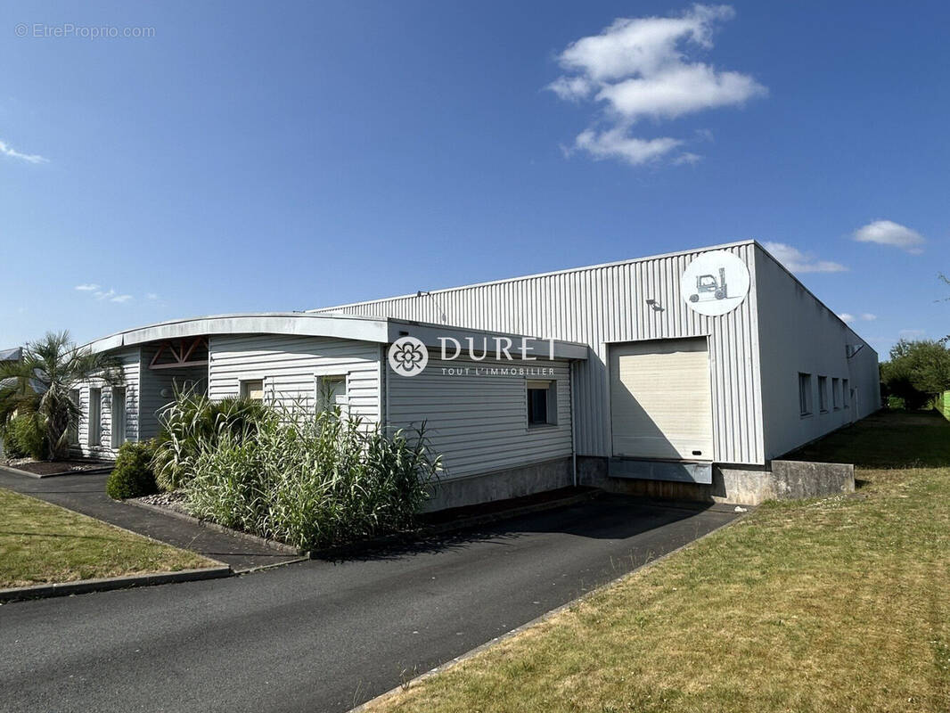 Commerce à MONTAIGU