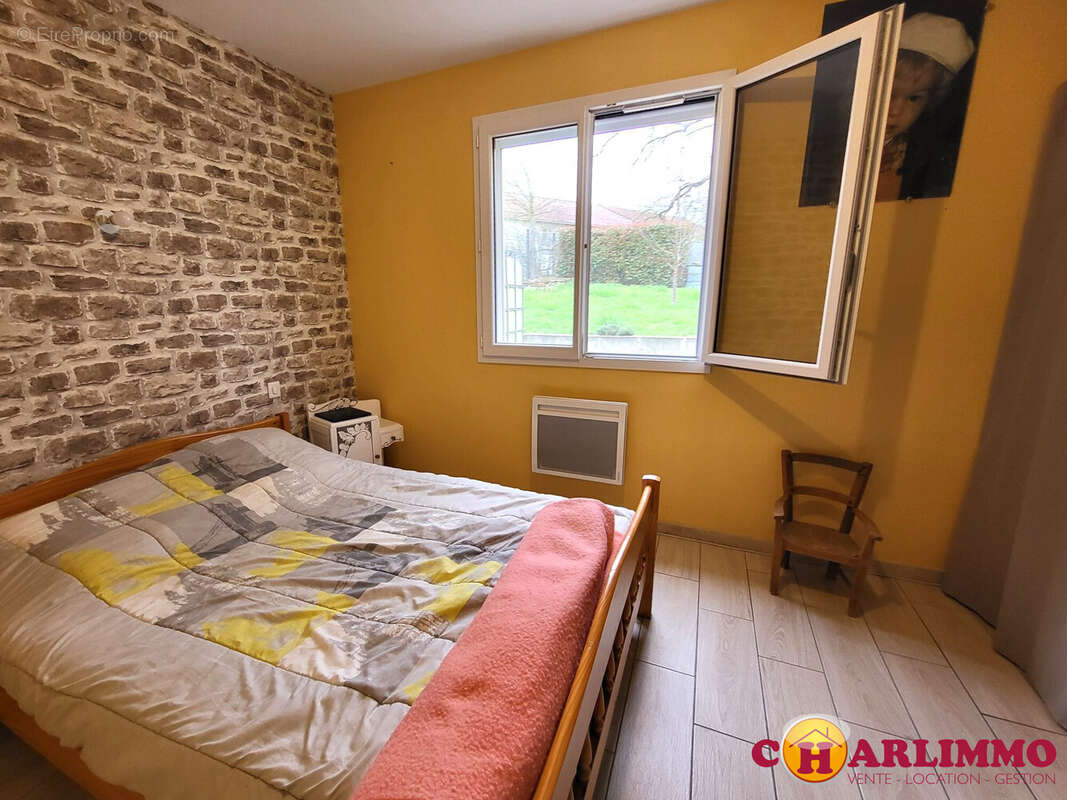 Maison à SAINT-JUNIEN