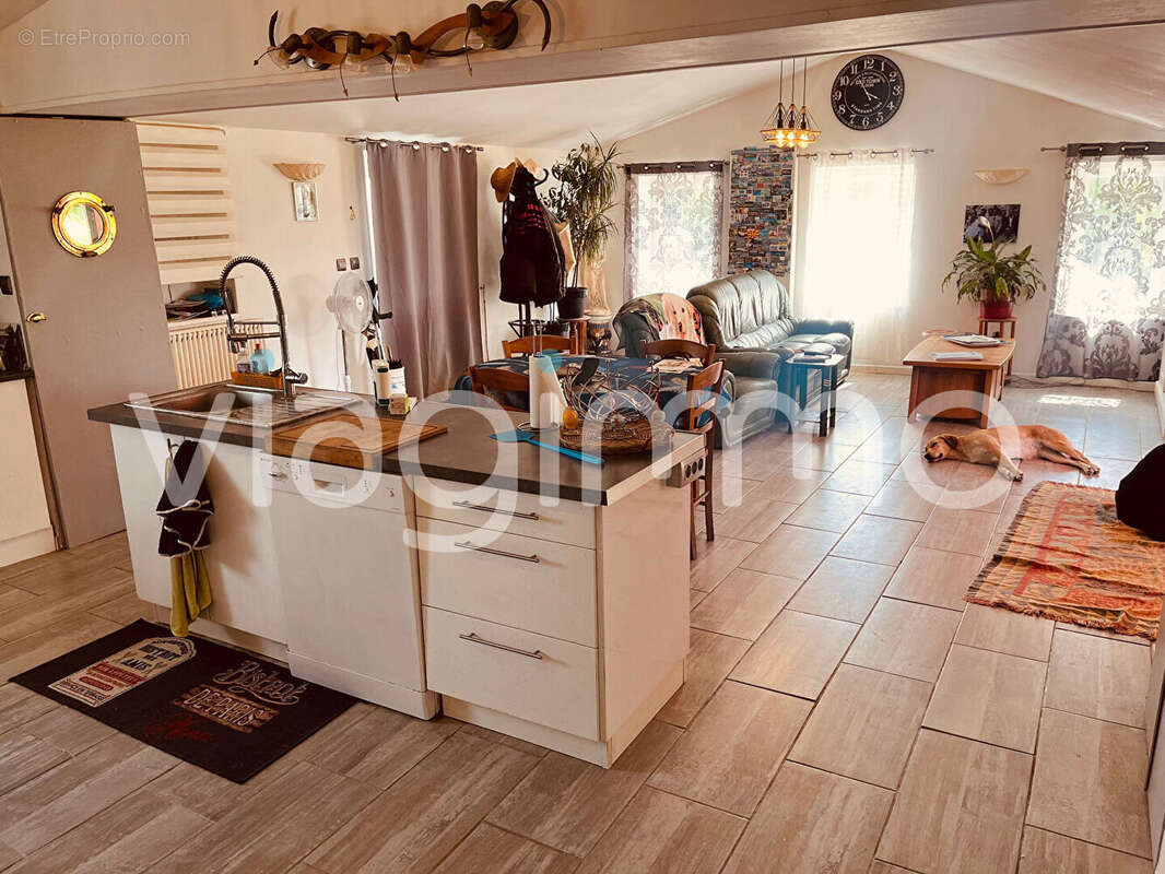 Maison Vouillé Les Marais 4 pièce(s) 105 m2 - photo 2