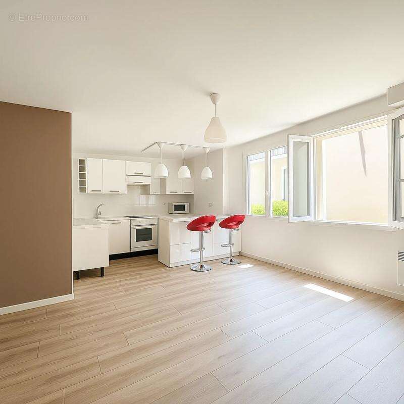 Appartement à CORBEIL-ESSONNES