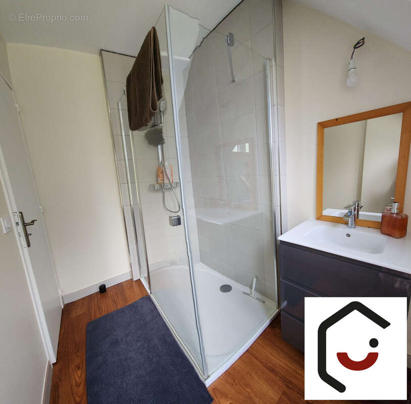 Appartement à FAY-LES-NEMOURS