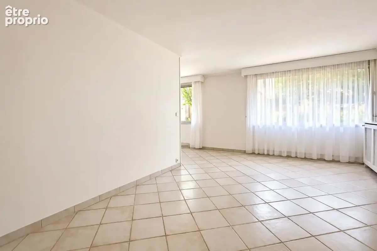 Appartement 3 pièces 76 m² à vendre à Montreuil (93100) - photo 2