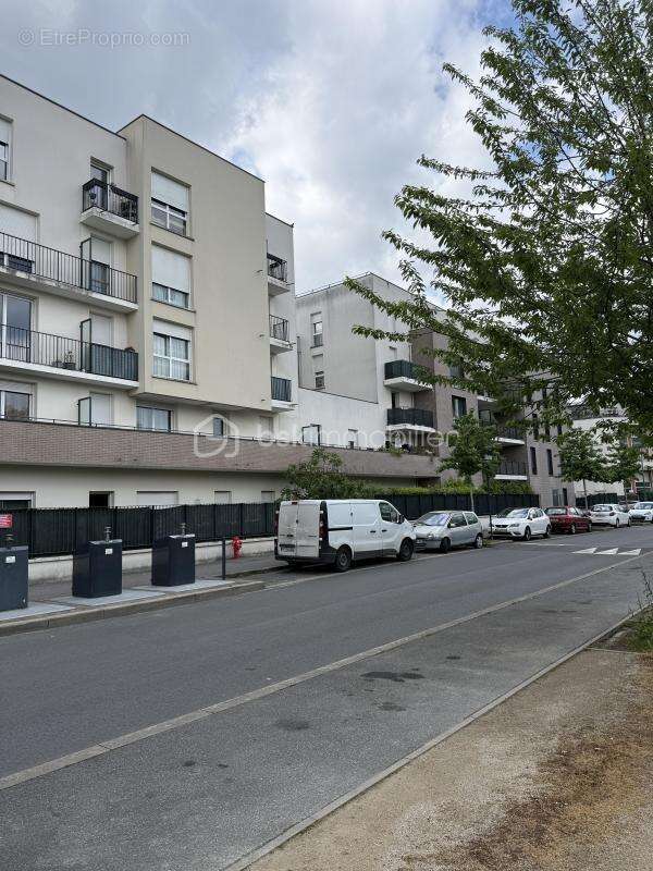 Appartement à FLEURY-MEROGIS
