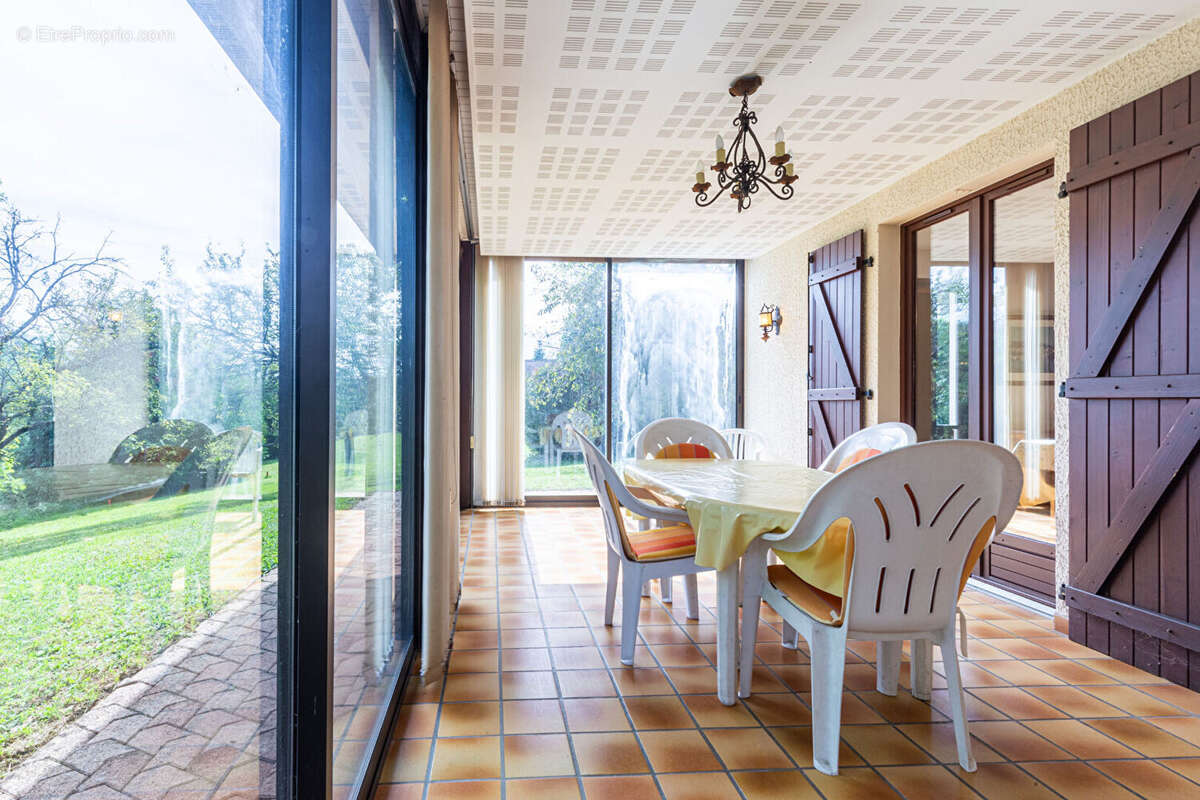 Agence immobiliere laforet - "cerisier"  - annecy / seynod - maison plain pied 93,41m2 - sous-sol complet - photo 2