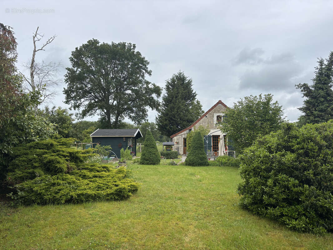 Maison à NEUVY-LE-BARROIS