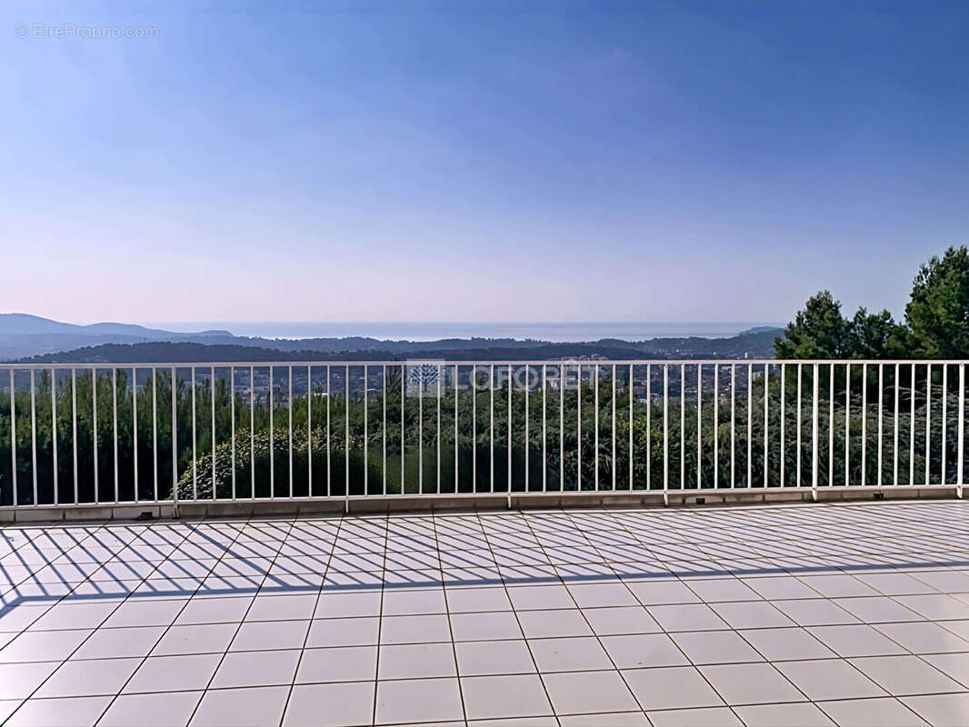 Maison à LA VALETTE-DU-VAR