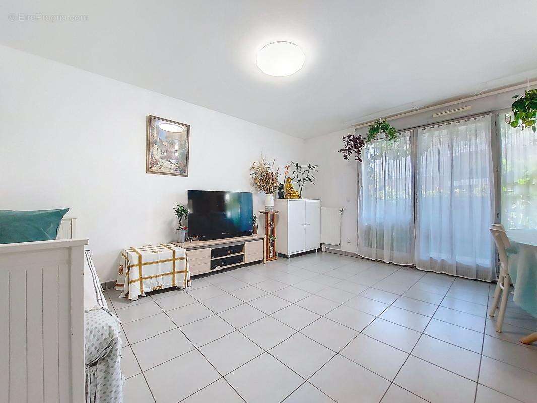 Appartement à VENISSIEUX