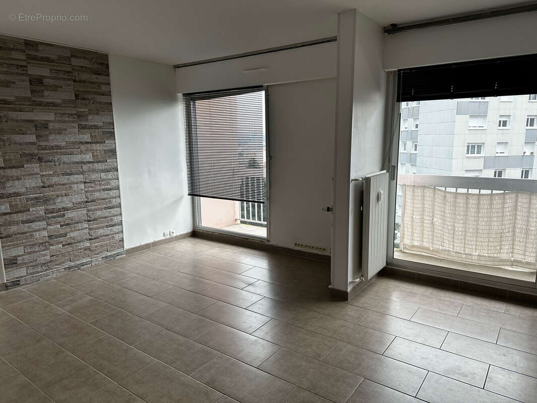 Appartement 71 m² à Montlucon  - photo 3