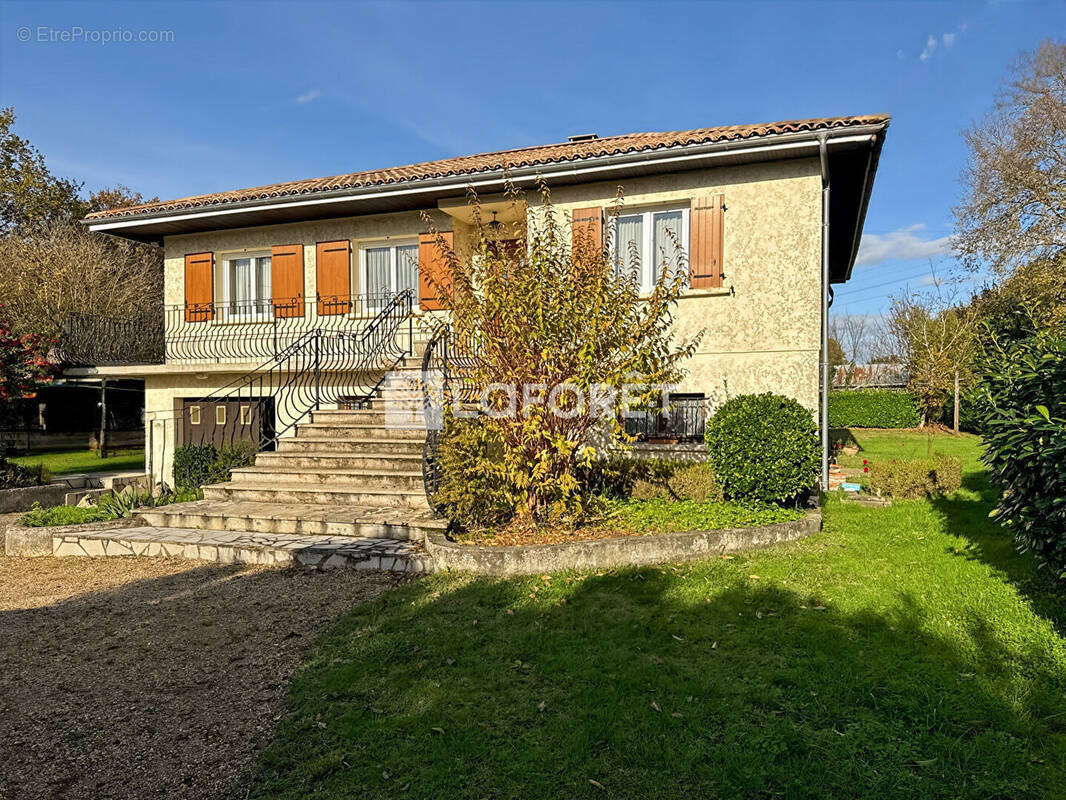 Maison à LA LANDE-DE-FRONSAC