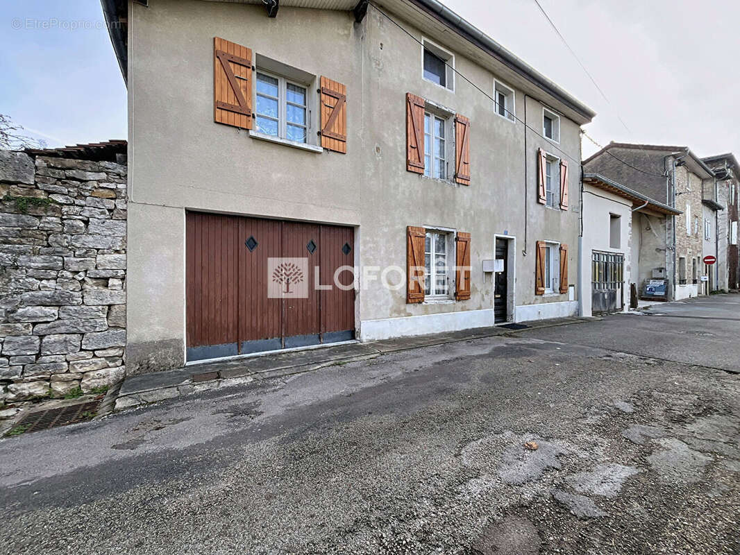 Maison à SAINT-AMOUR