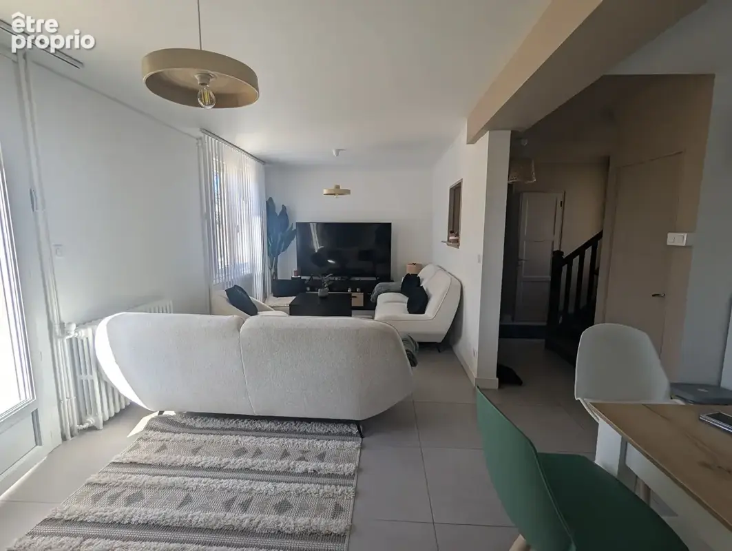 Maison rénovée de 75 m² vendue louée (900 /mois) - photo 3