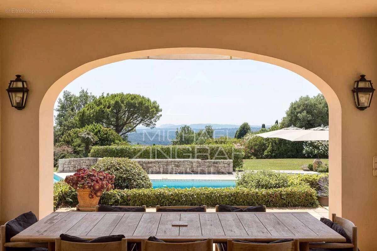 Magnifique propriété avec vue mer panoramique à pieds du village - photo 7