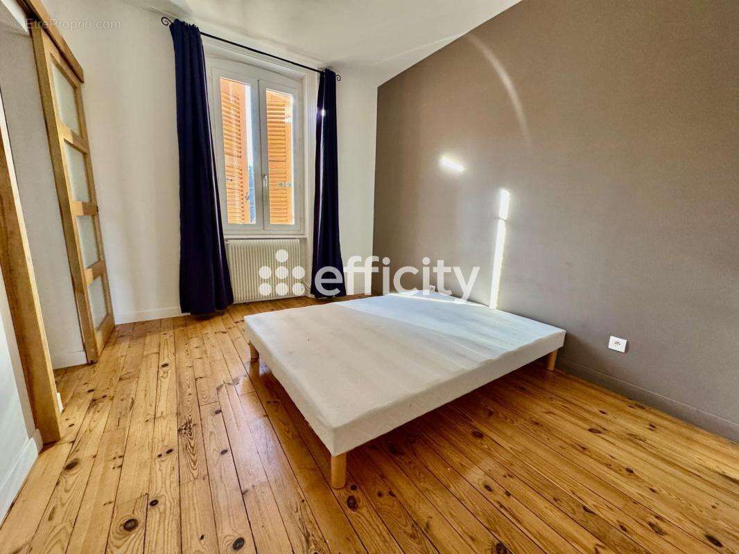 Maison 240 m² à Thiers  - photo 12