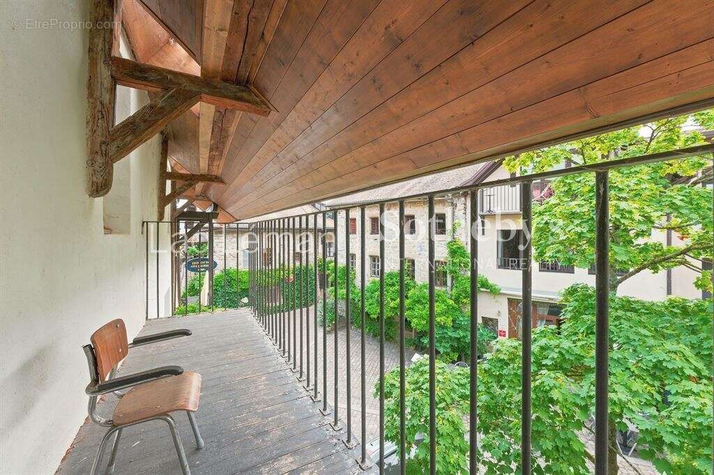 Maison de caractère historique entièrement rénovée au cœur du village - photo 5
