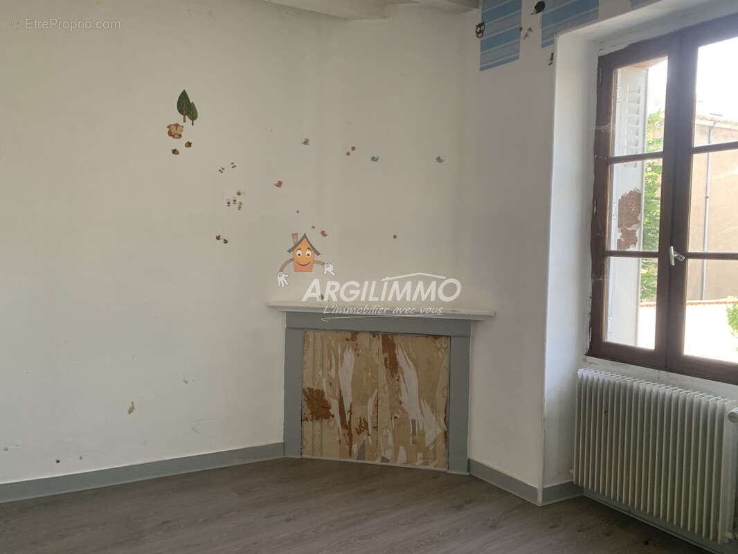 Maison à SAINT-CALAIS