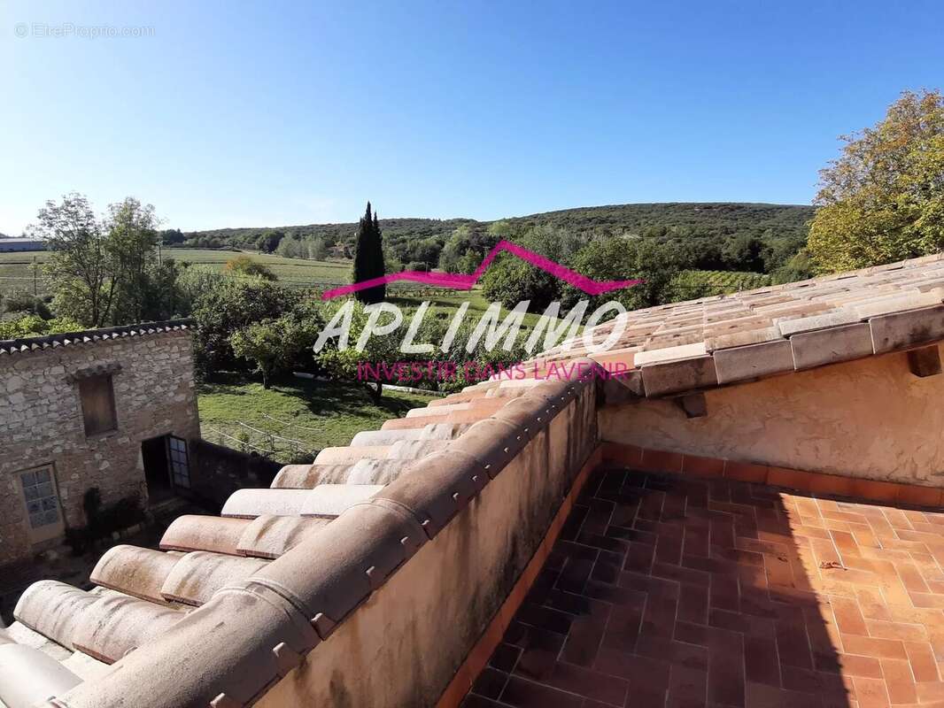 Maison à SAINT-MONTAN