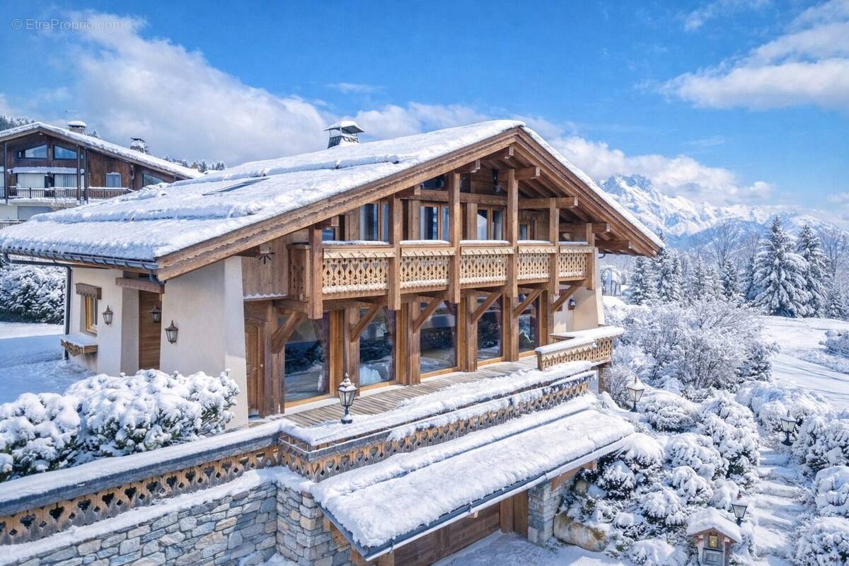 Maison à COMBLOUX