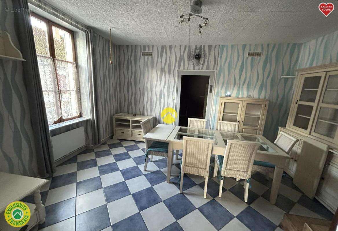 Maison à LE VEURDRE