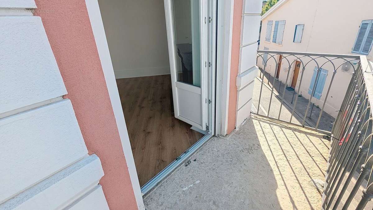 Appartement 65 m² à Pierre-Benite  - photo 41