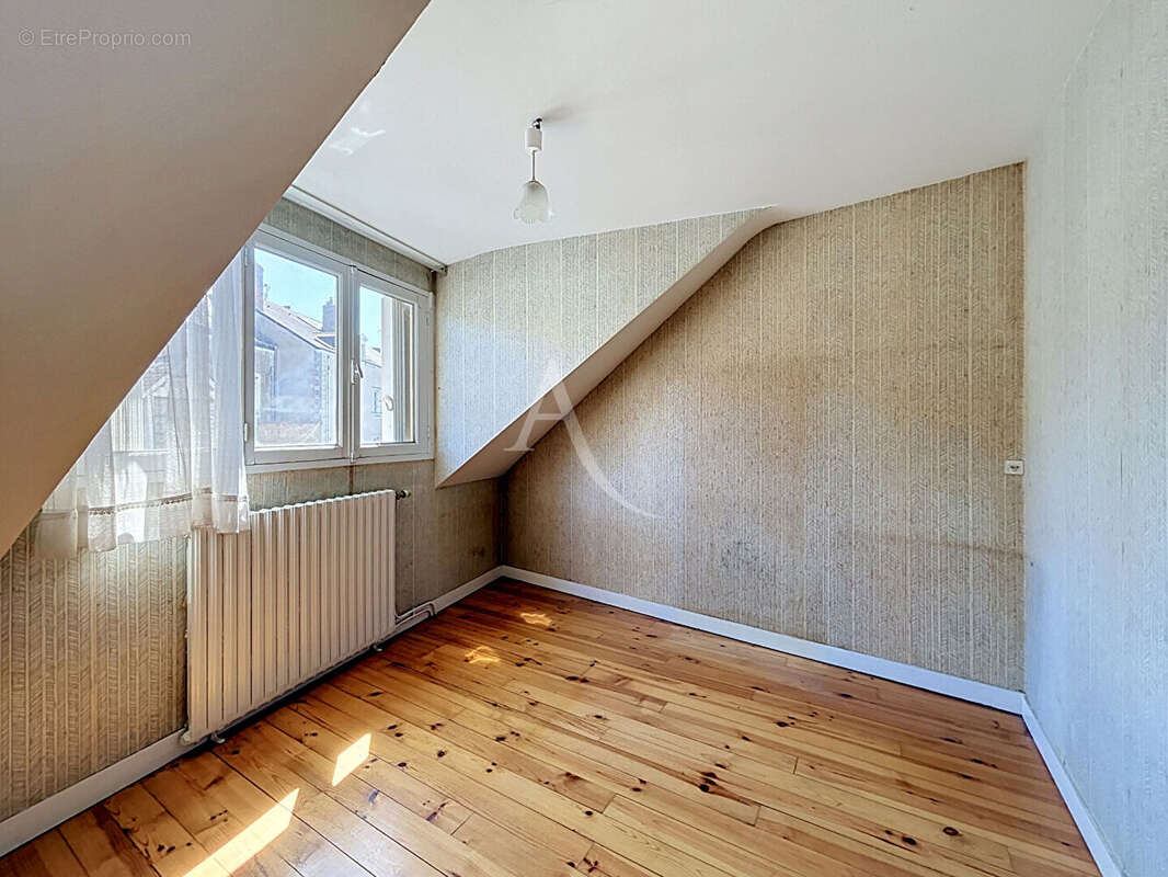 Maison 7 pièces Faubourg - 5 chambres - cours - photo 15