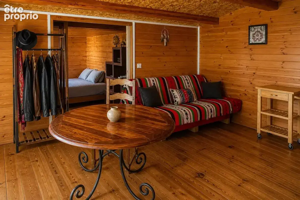 Villers-les-bois – deux chalets en bois – terrain clos - photo 2