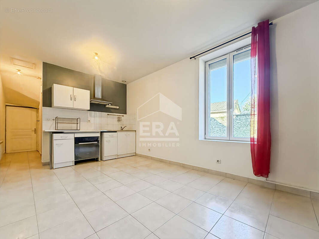 Appartement à PRINGY