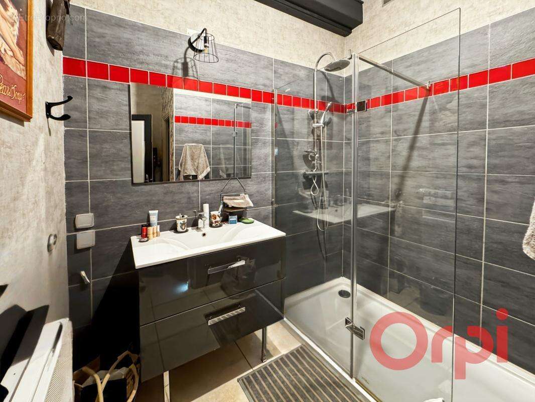 Maison à SAINT-BONNET-TRONCAIS