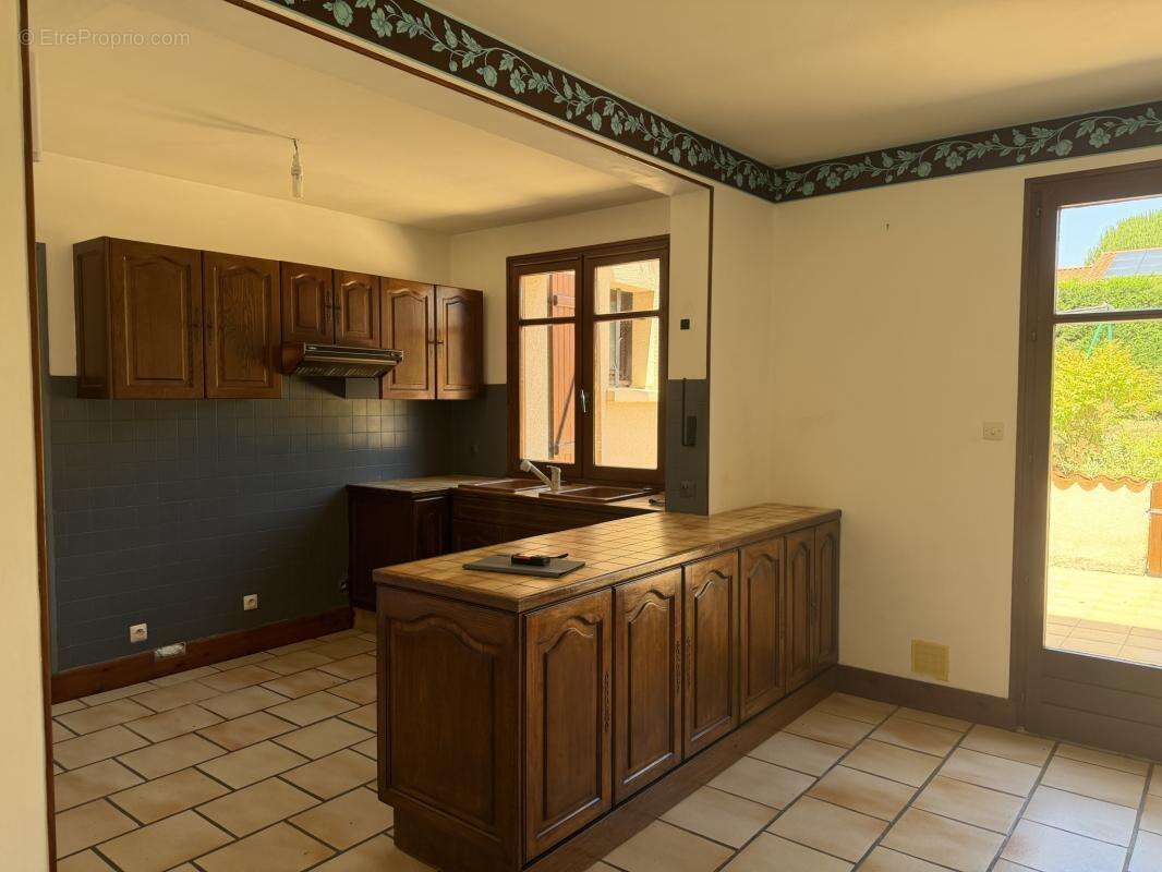 Maison 4 chambres et double garage - photo 5