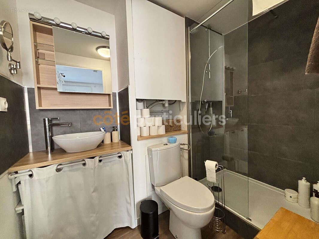 STUDIO 24 m² Caen - photo 5