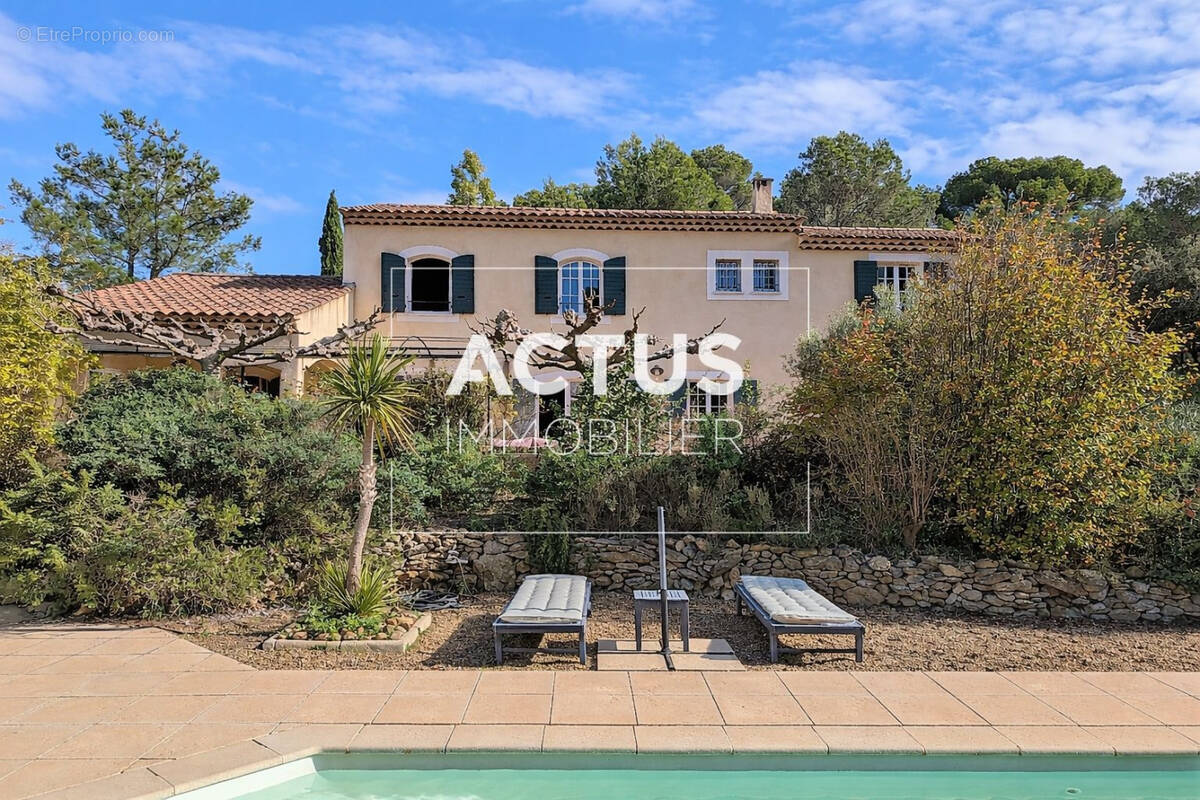 Maison à PELISSANNE