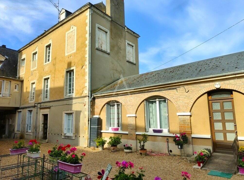 Maison à LA FLECHE